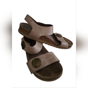 TAOS women's beige leather walking travel sandals Size 39/8-8.5